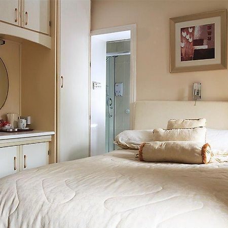 Woodview Lodge B&B Breaffy Екстер'єр фото