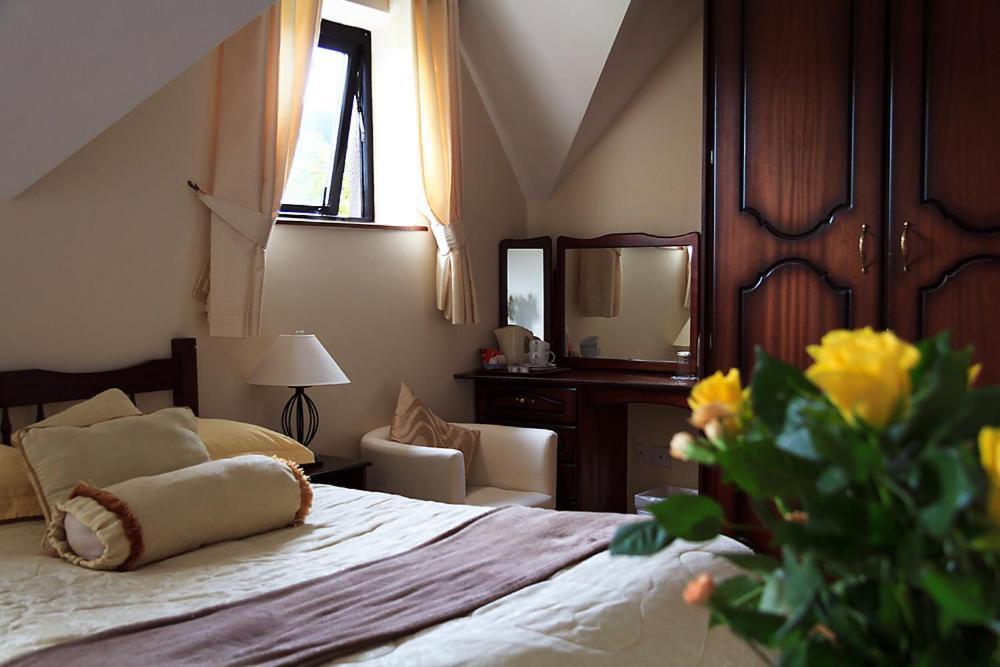 Woodview Lodge B&B Breaffy Екстер'єр фото